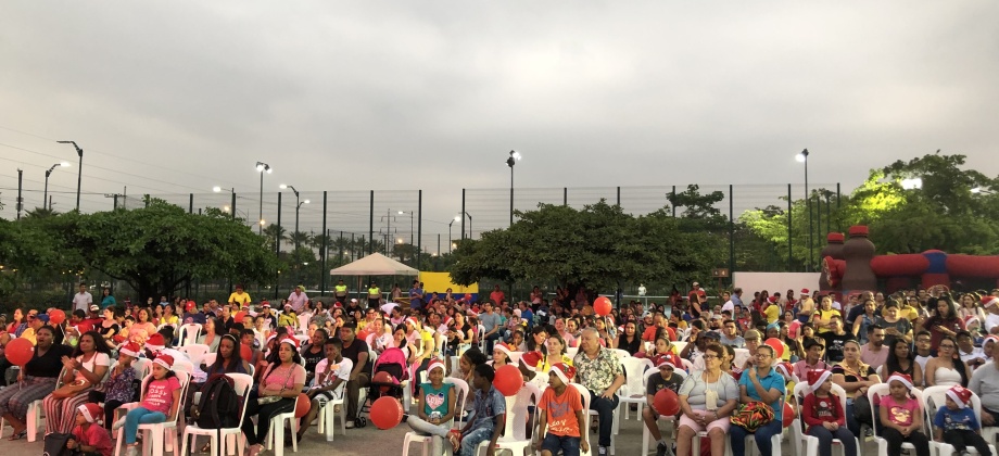 Consulado de Colombia compartió con los connacionales el Día de las Velitas