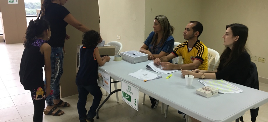 Último día de votaciones presidenciales 2018 empezó en Guayaquil