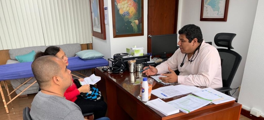 Colombianos en Guayaquil se beneficiaron de los chequeos médicos preventivos organizados por el Consulado de Colombia en octubre 2019